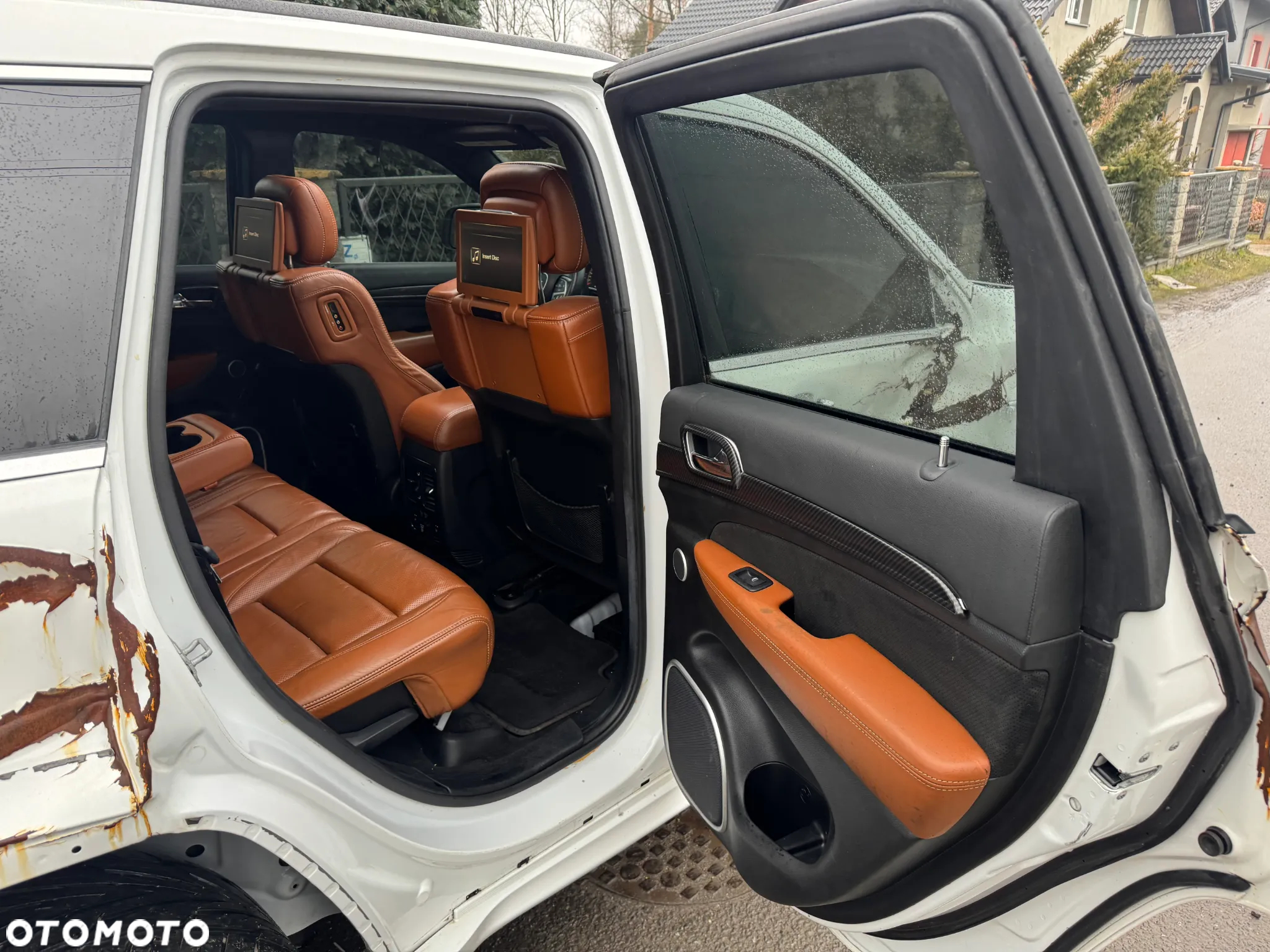 Jeep Grand Cherokee - 21