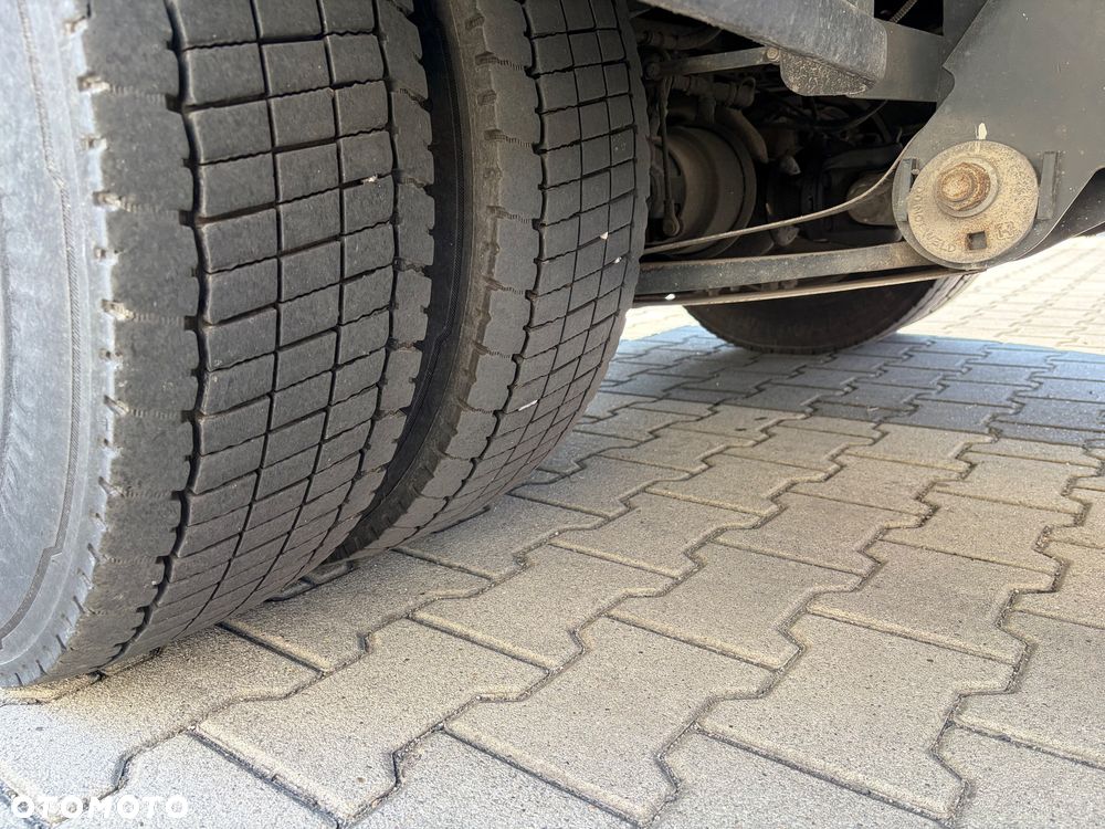 Iveco EUROCARGO 100E18  chłodnia  izoterma 15 palet poduszka - 8