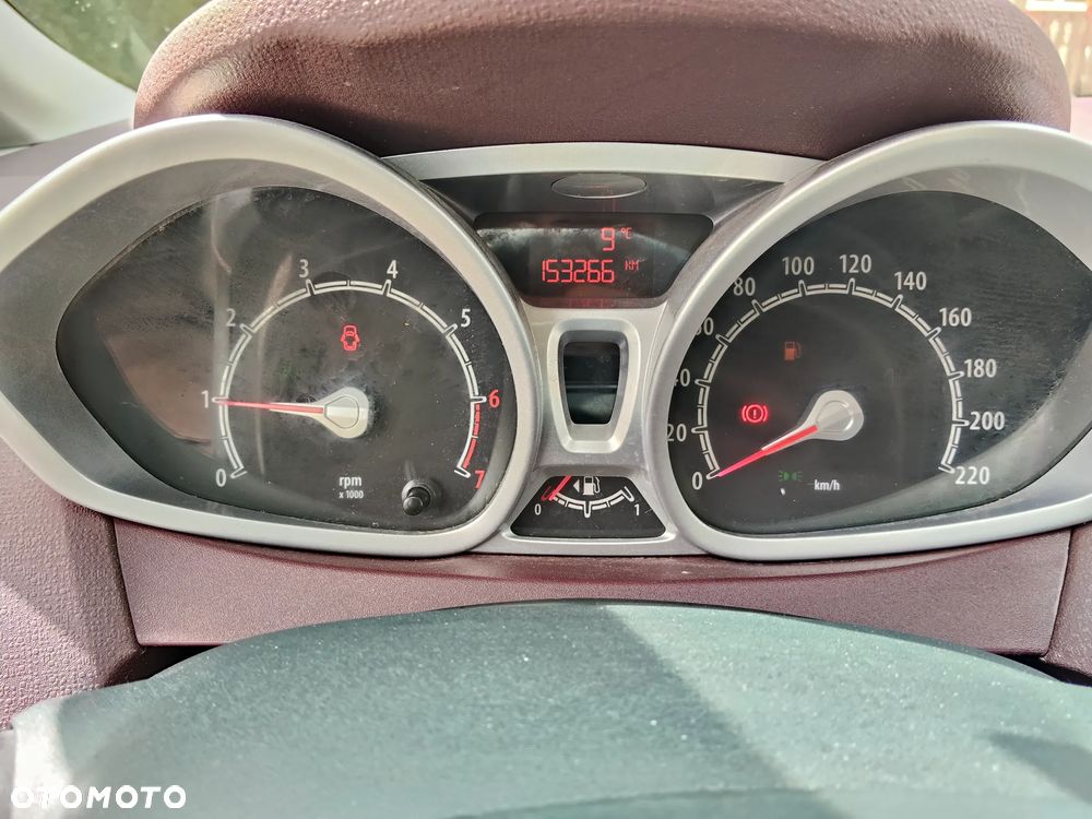 Ford Fiesta 1.25 Titanium - 25