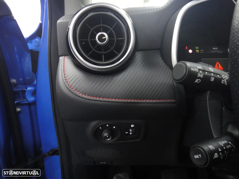 MG ZS Standard Luxury - 25