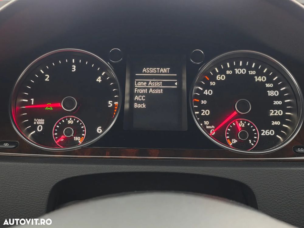 Volkswagen Passat 2.0 TDI DPF DSG Highline - 17