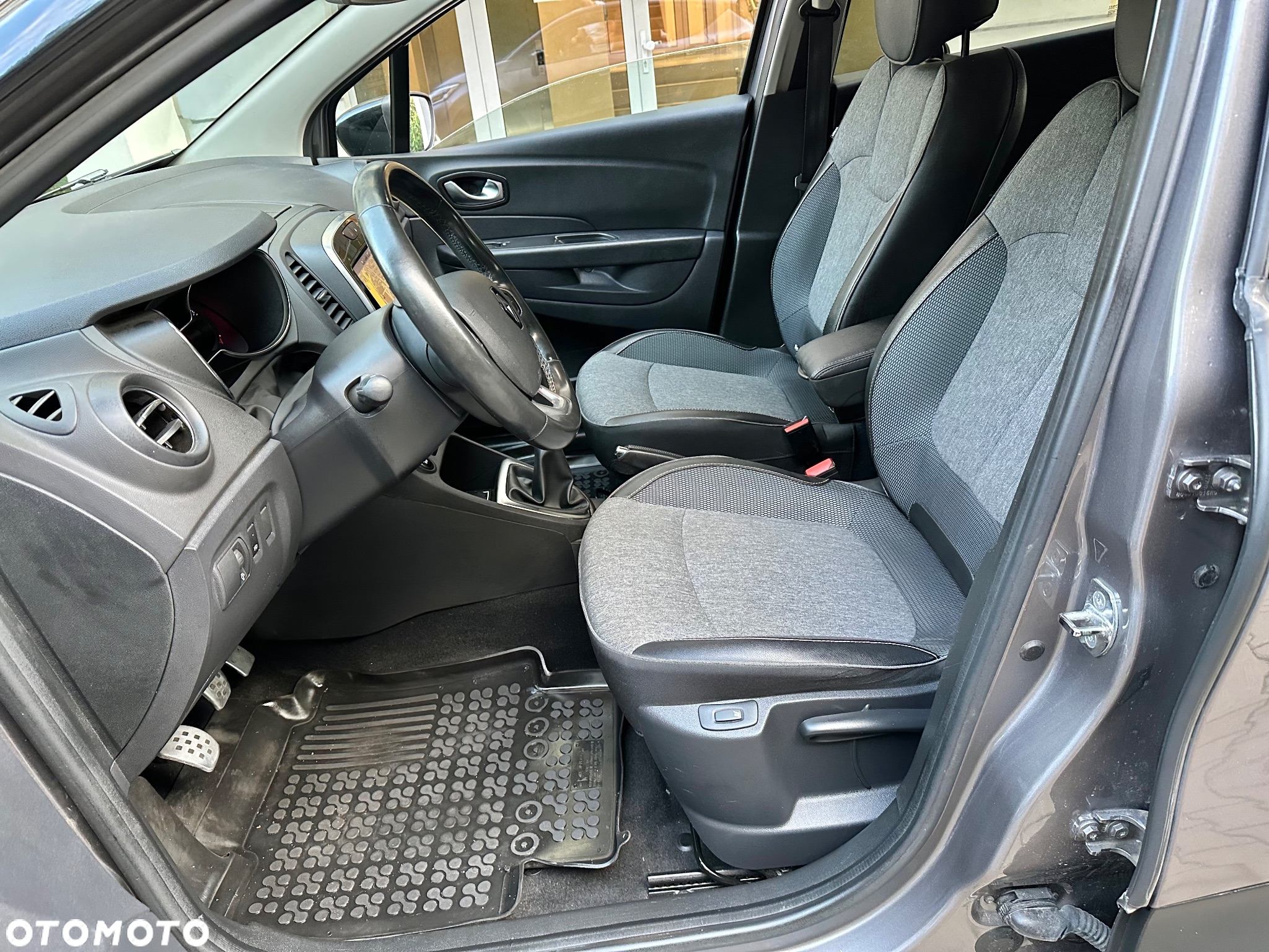 Renault Captur 1.2 Energy TCe XMOD - 21