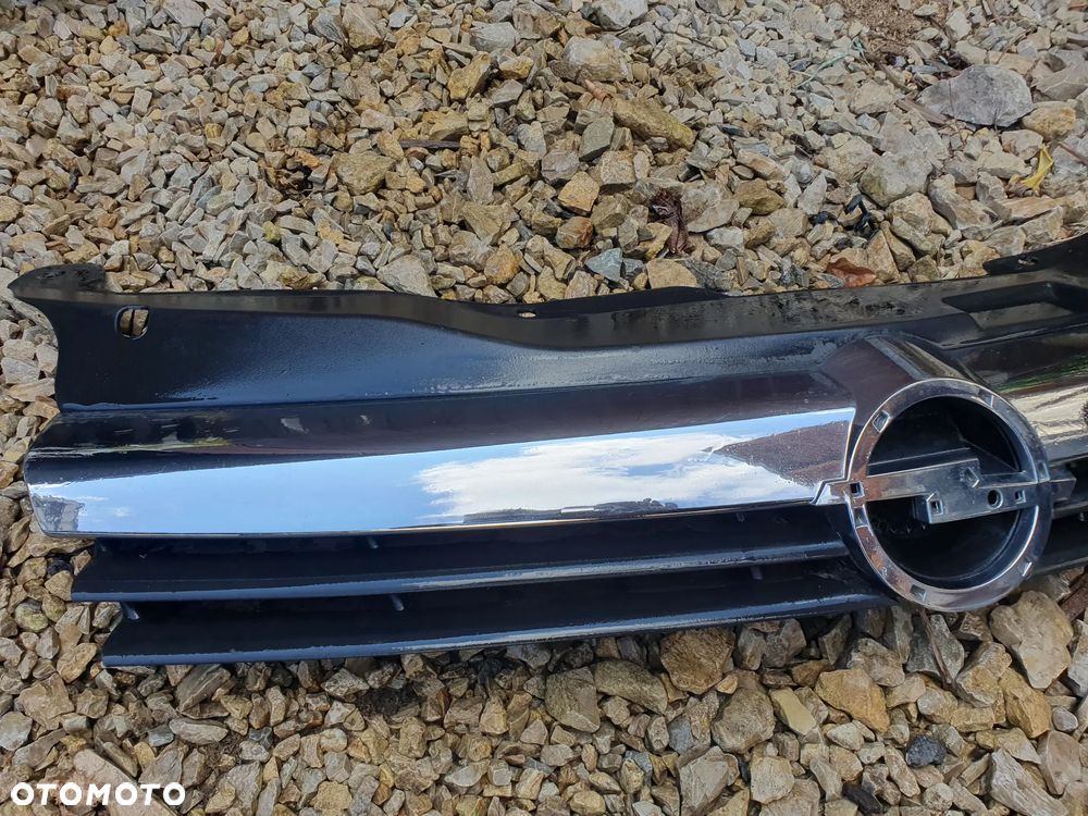 OPEL ASTRA H III GRILL PRZEDNIA ATRAPA PRZÓD OP07021-01 OP07021 CHROM - 2