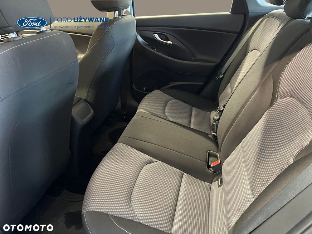 Hyundai i30 1.5 DPI Classic + - 13