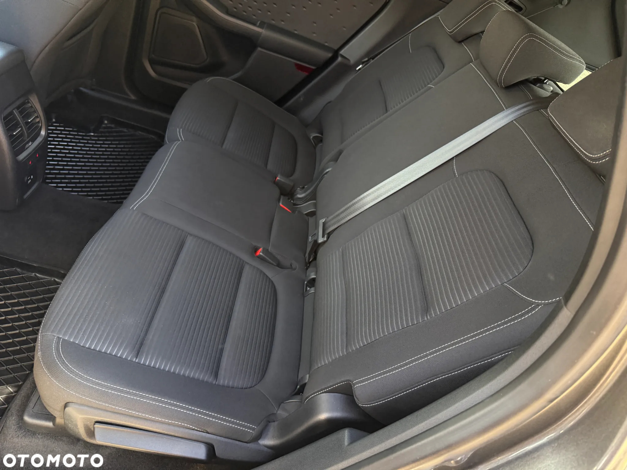 Ford Kuga 1.5 EcoBlue FWD Titanium - 32