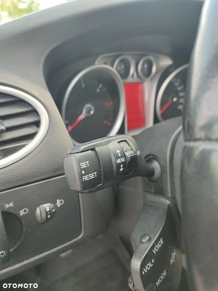 Ford Focus - 11