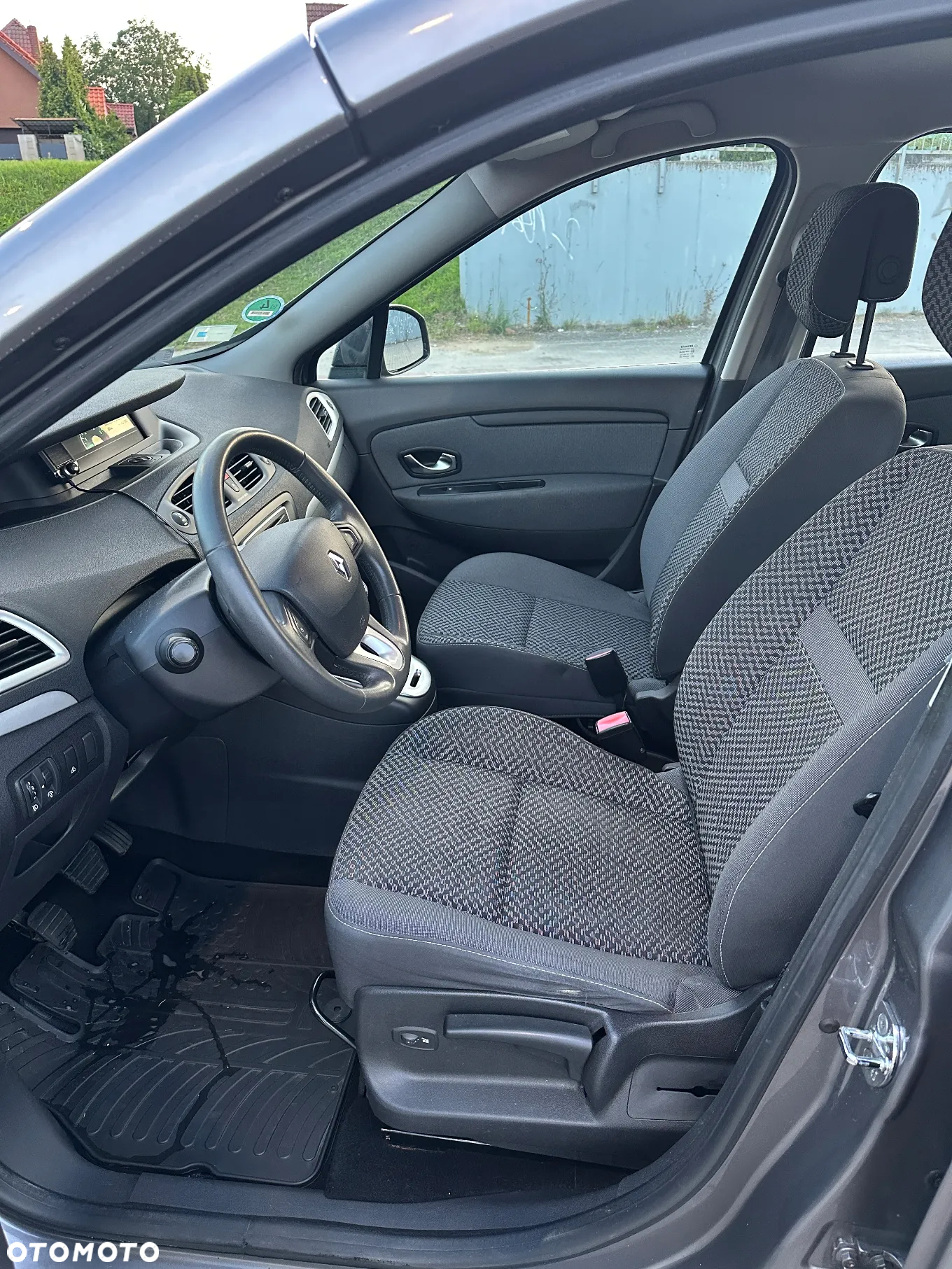 Renault Scenic 1.5 dCi Authentique - 8
