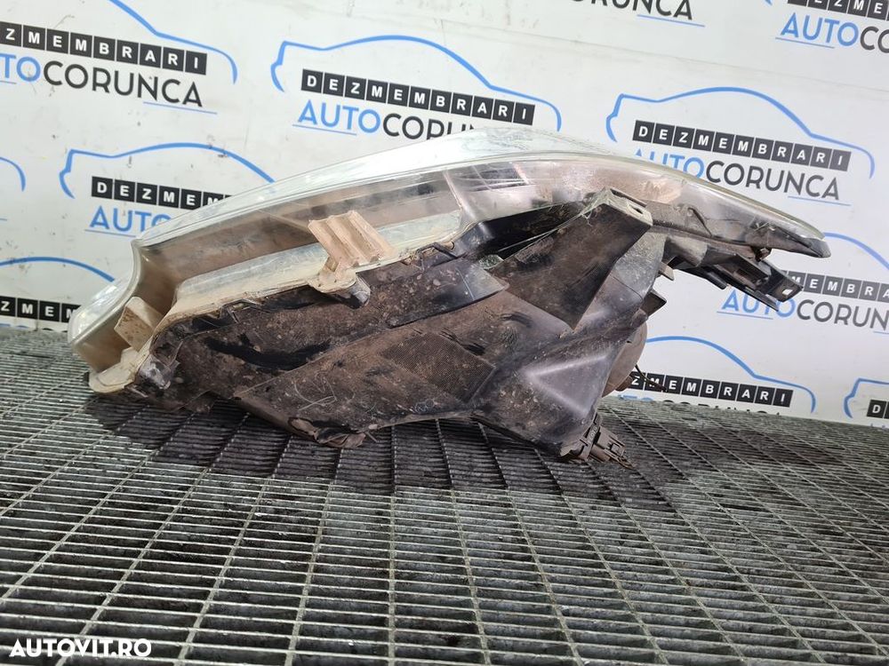 Far Stanga Mitsubishi L200 V 2015 - 2018 SUV 4 Usi (958) Fara xenon - 3