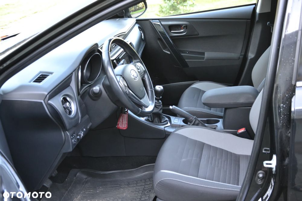 Toyota Auris 1.6 Premium - 7