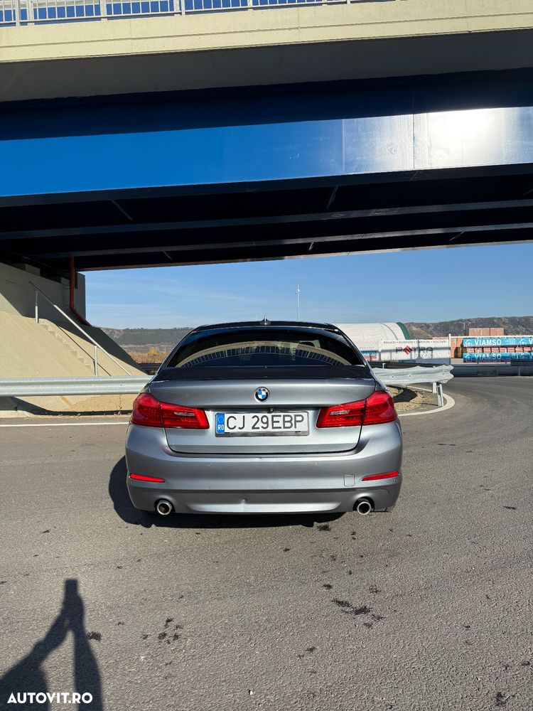 BMW Seria 5 520d xDrive AT - 33