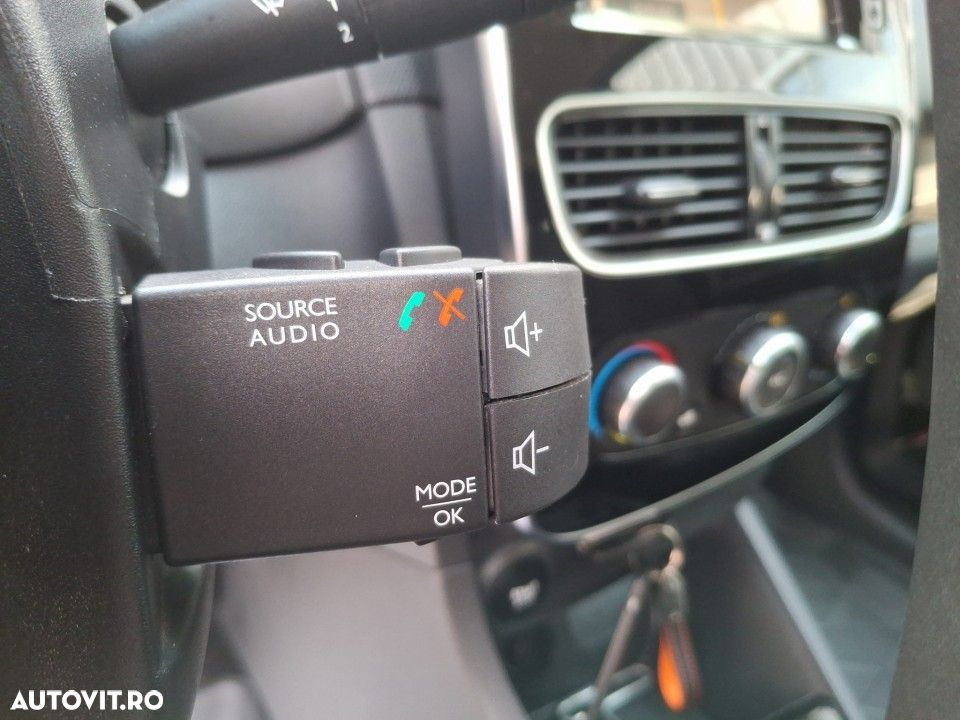 Renault Clio - 22