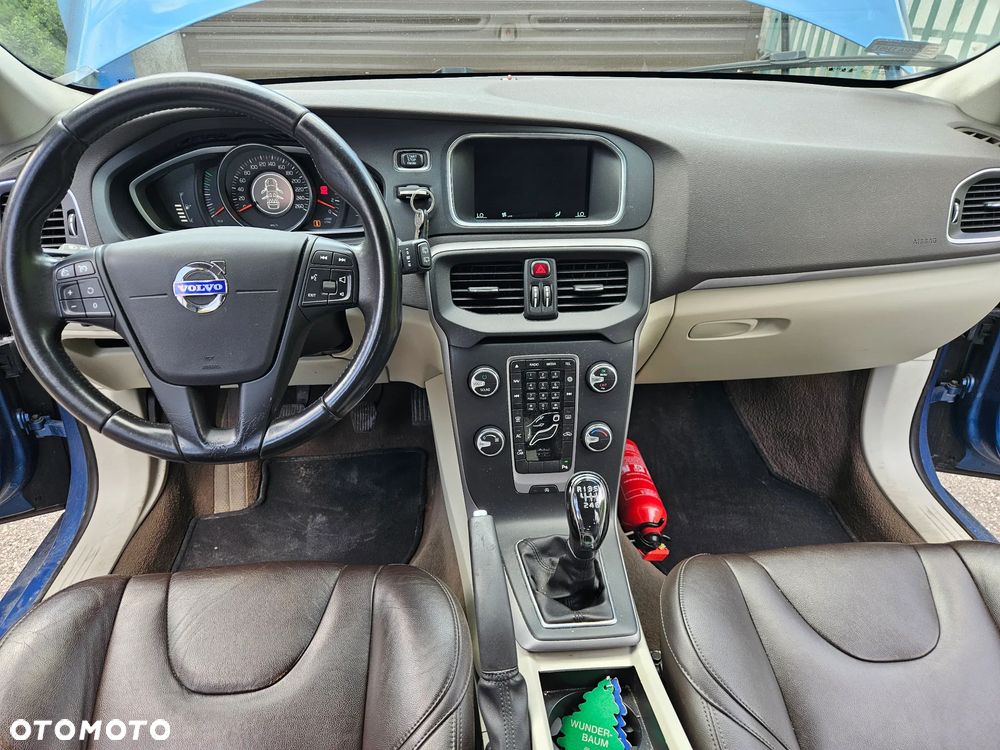 Volvo V40 D2 - 6