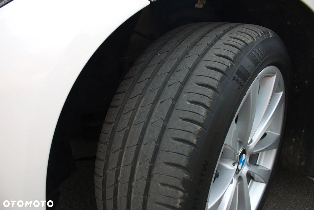 BMW Seria 3 320i xDrive Edition Luxury Line Purity - 12