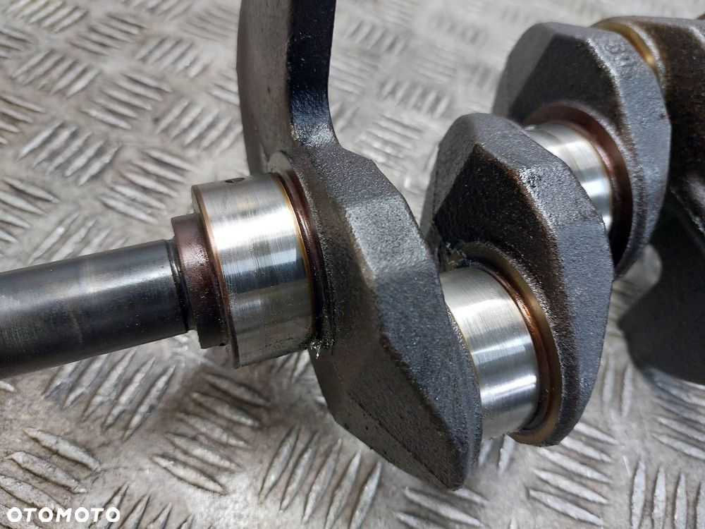 WAŁ KORBOWY FORD MONDEO MK3 1.8 16V CGBA LUB CGBB - 2