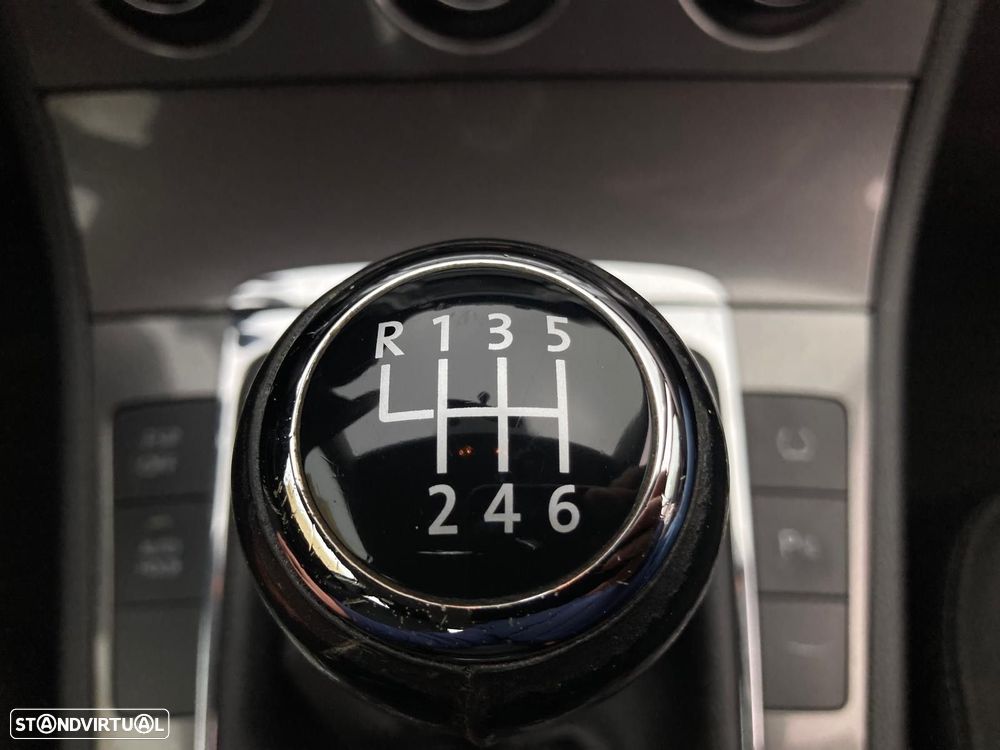 VW Passat 2.0 TDI Trendline Pack - 6