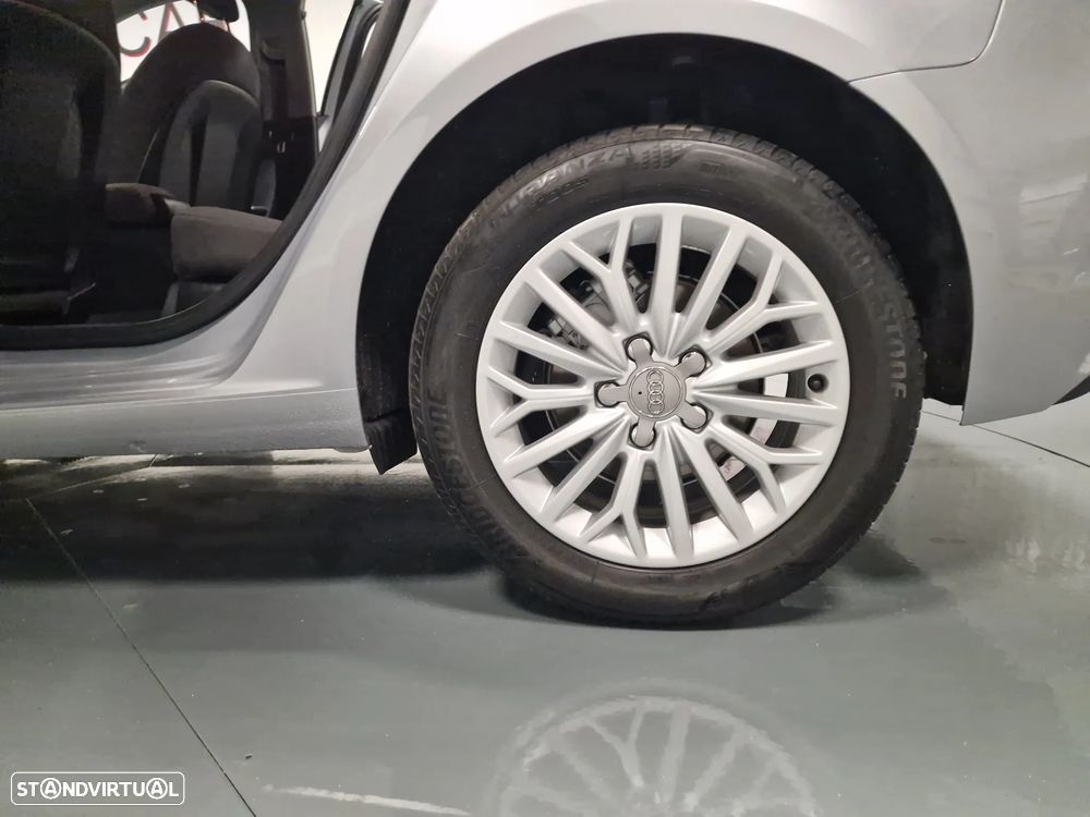 Audi A3 Sportback 1.6 TDI Design - 32