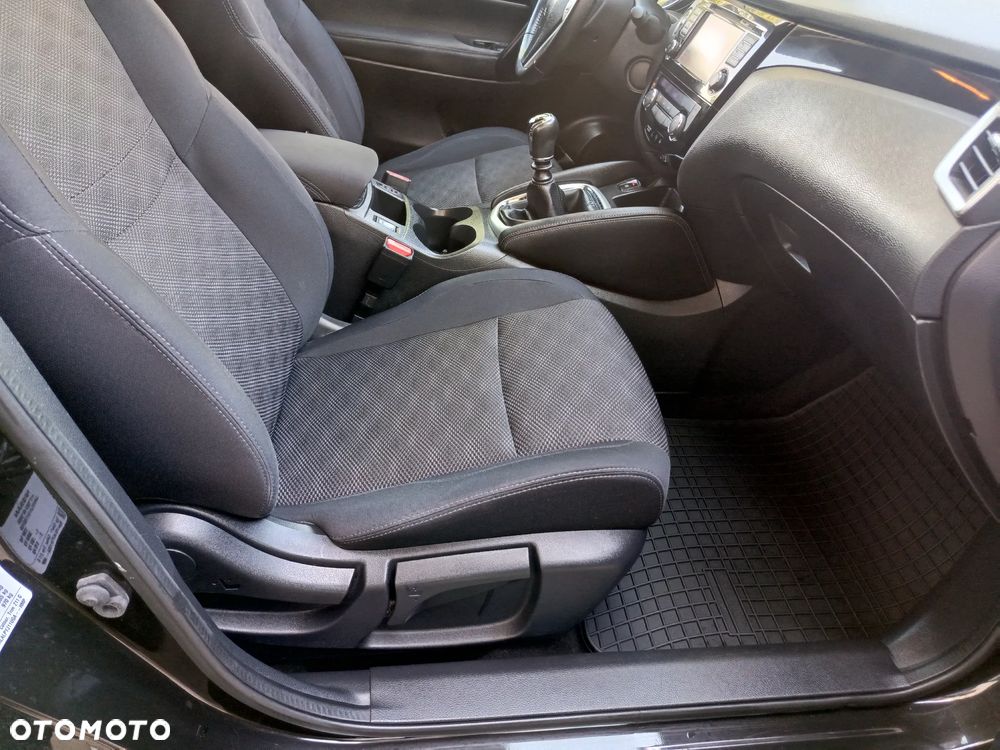 Nissan Qashqai 1.2 DIG-T N-Connecta EU6 - 12