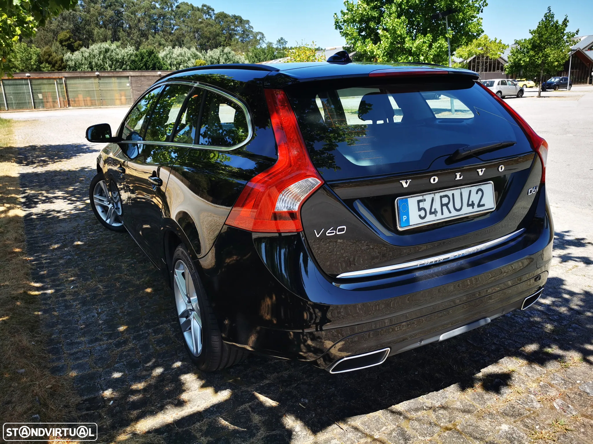 Volvo V60 2.4 D6 Momentum AWD Phev - 15