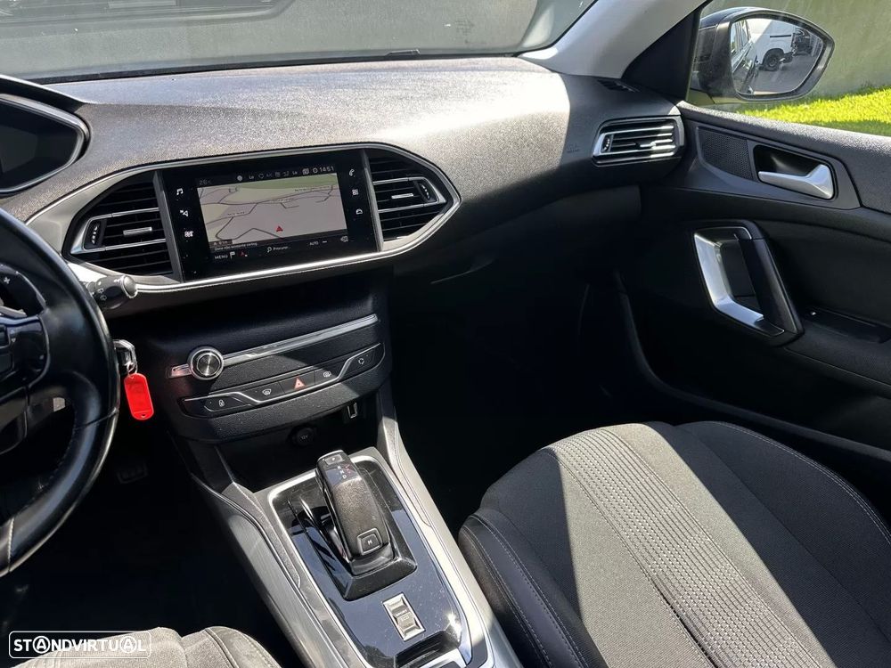Peugeot 308 SW BlueHDi 130 EAT8 Allure Pack - 37