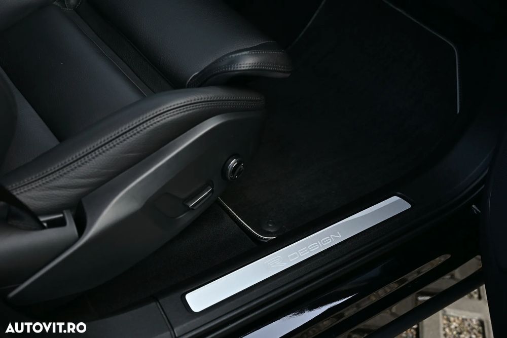 Volvo XC 60 D5 AWD R-Design - 23