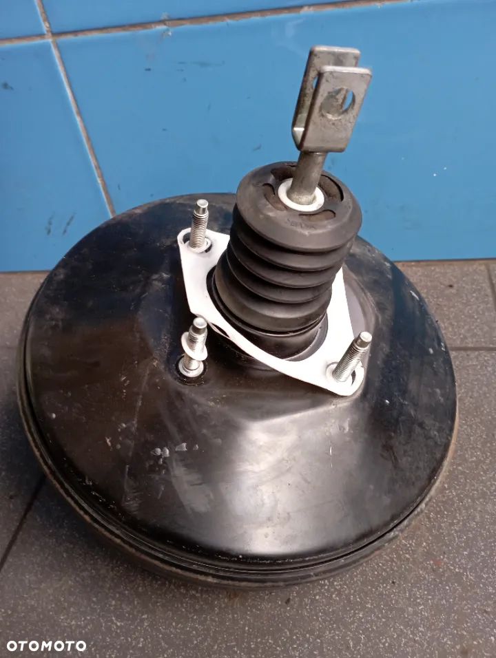 Serwo hamulca Ford Fiesta MK7 0204054084 - 1