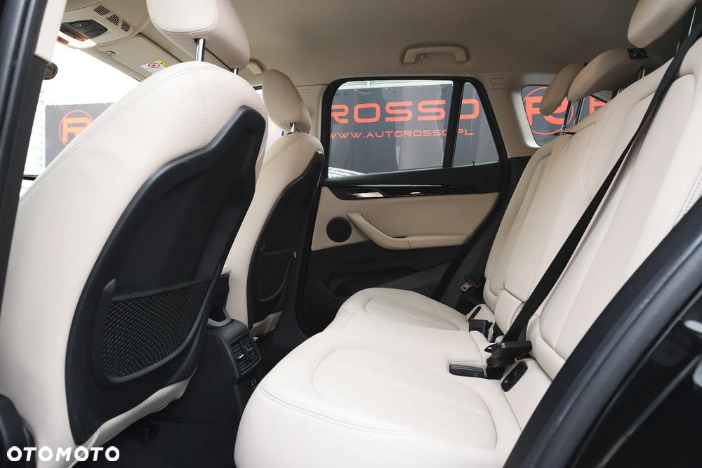 BMW X1 sDrive20i Advantage - 18