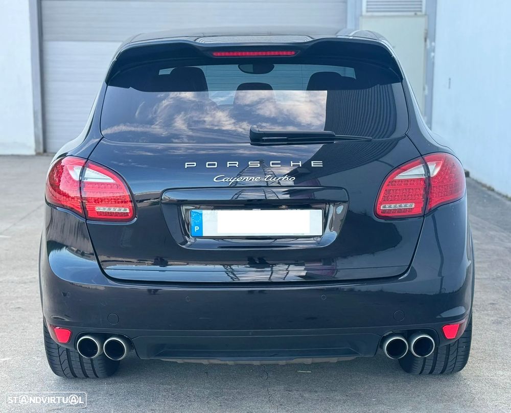 Porsche Cayenne Turbo - 3