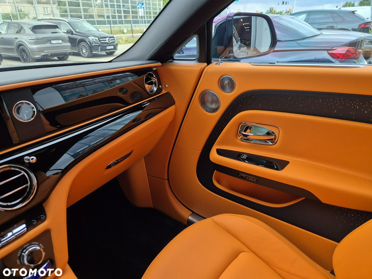Rolls-Royce Spectre - 23