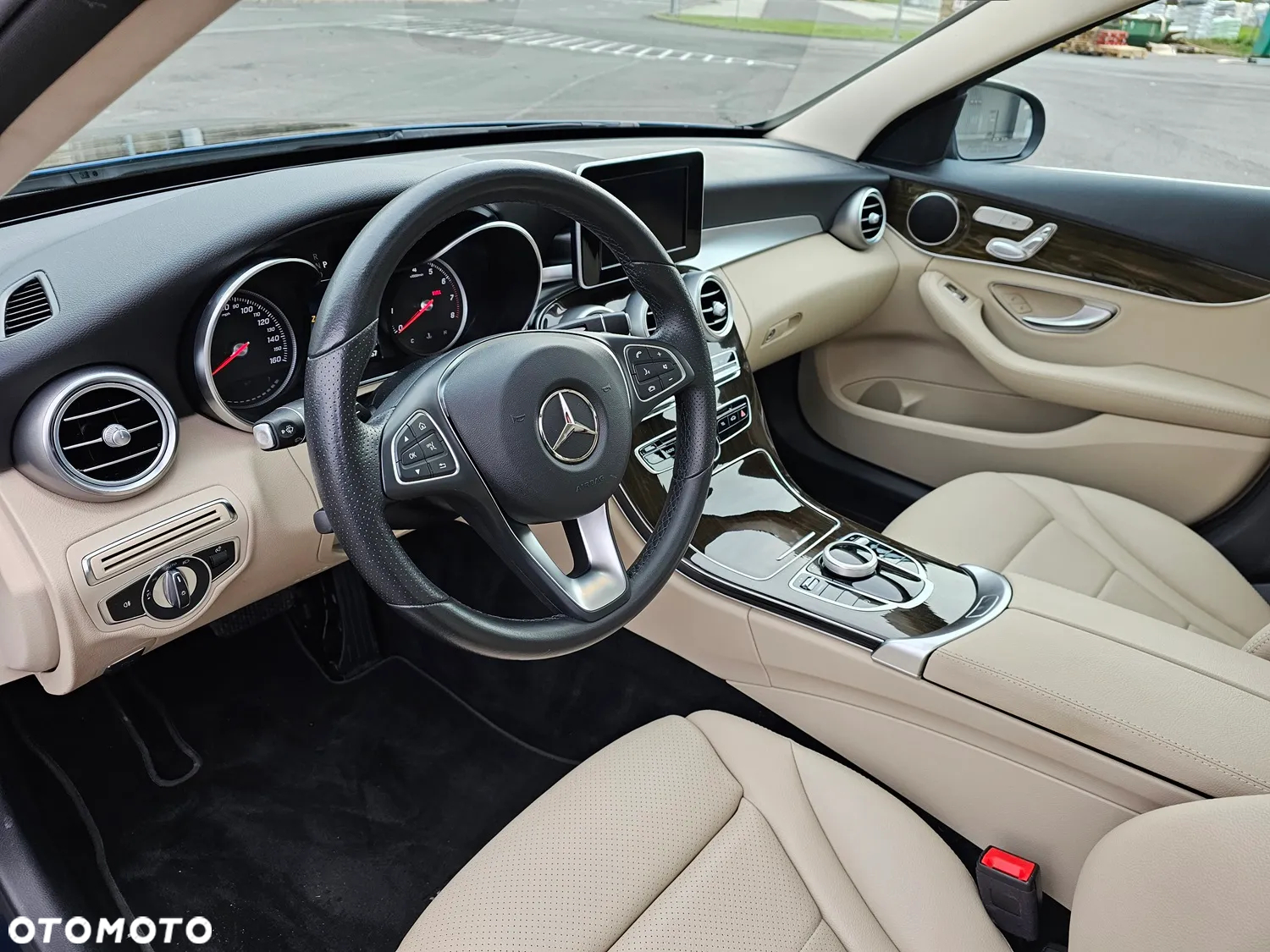 Mercedes-Benz Klasa C 300 7G-TRONIC - 16