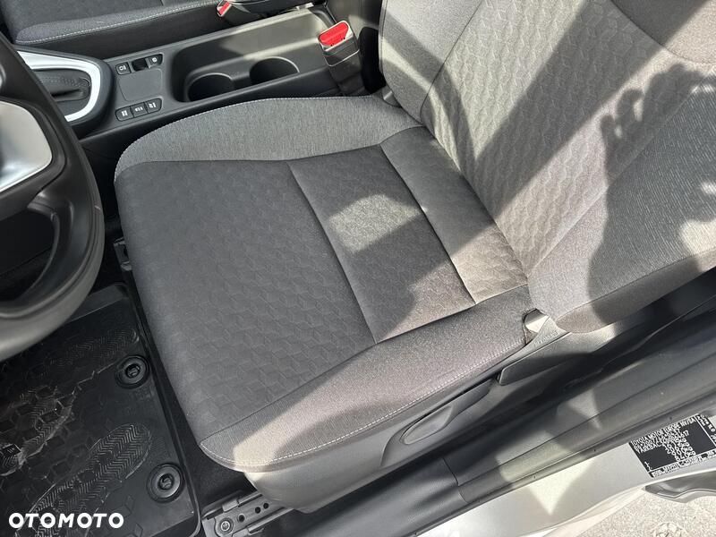 Toyota Yaris Hybrid 1.5 Comfort - 13