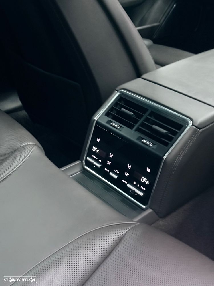Porsche Panamera Sport Turismo 4S E-Hybrid - 17