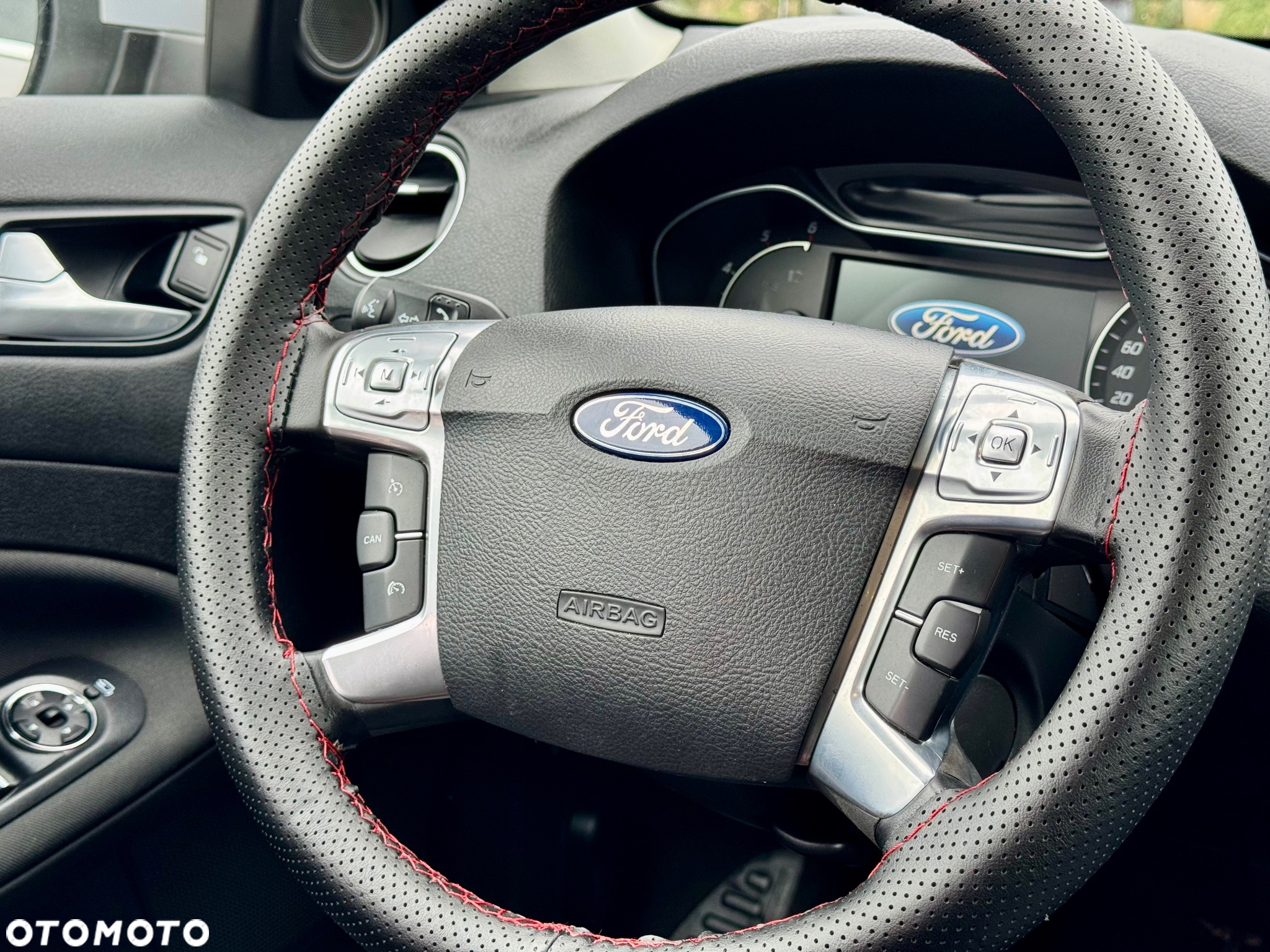 Ford Mondeo 2.2 TDCi Titanium - 24