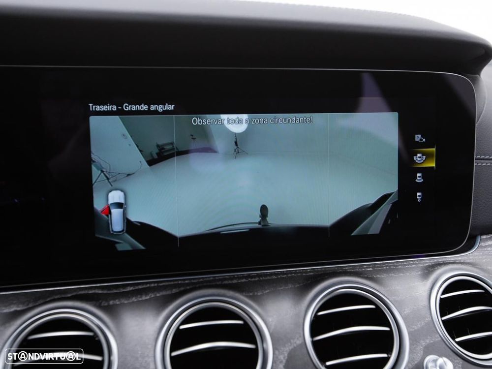 Mercedes-Benz E 300 de 4Matic 9G-TRONIC AMG Line - 35