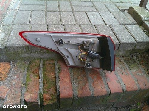 FORD FOCUS MK3 LIFT 14- KOMBI LAMPA TYLNA PRAWA ZWYKŁA ORYGINAŁ - 2
