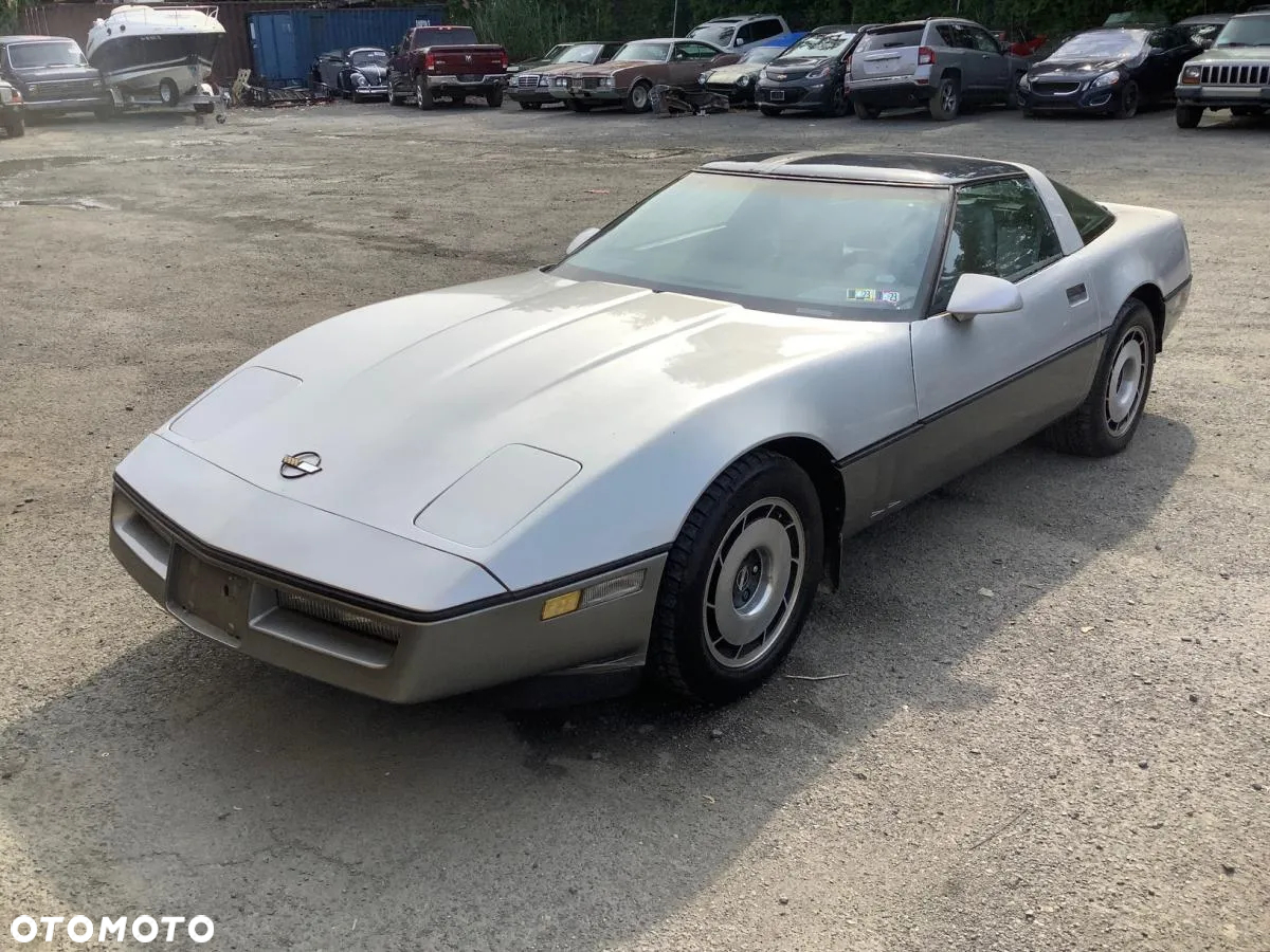 Chevrolet Corvette - 18