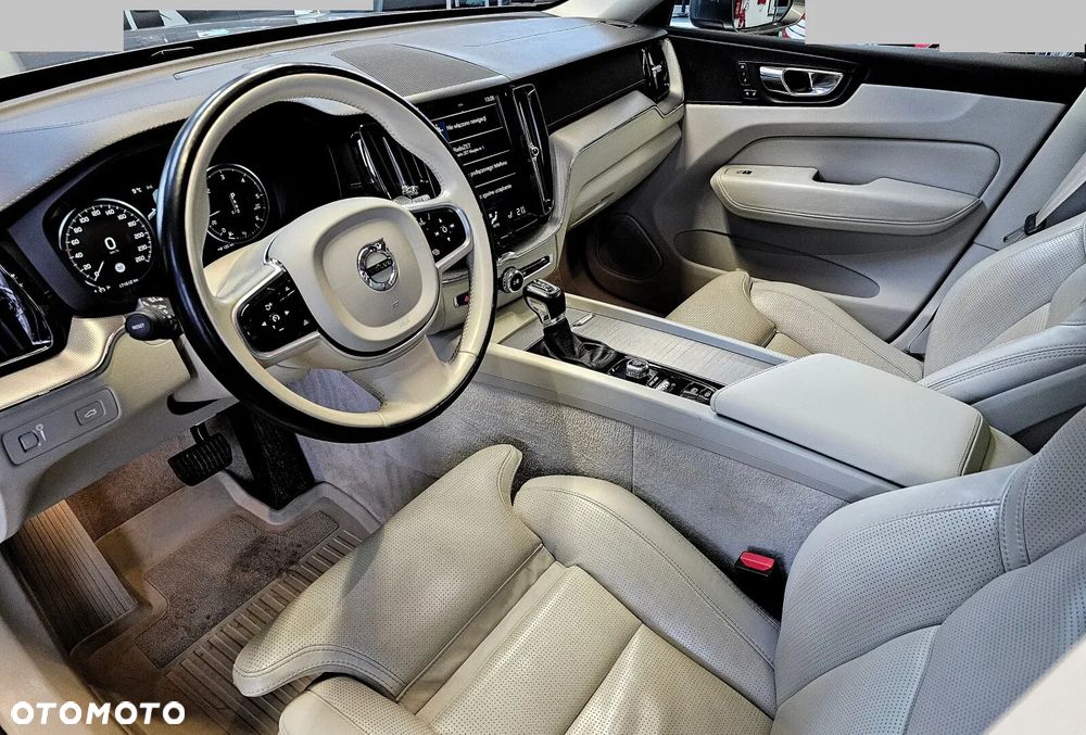 Volvo XC 60 D5 AWD Inscription - 29