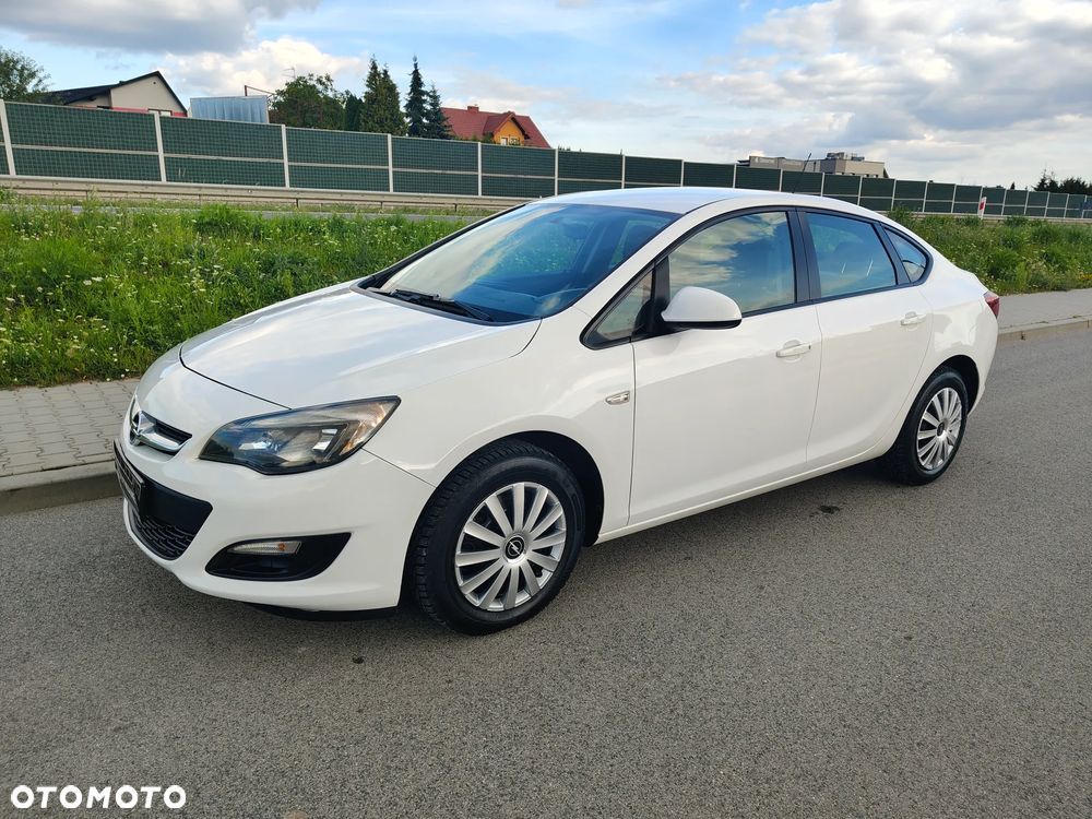 Opel Astra IV 1.4 T Active EU6 - 3