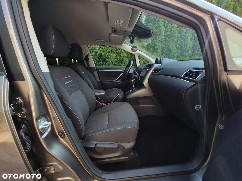 Toyota Verso 1.8 Prestige EU5 MS - 31