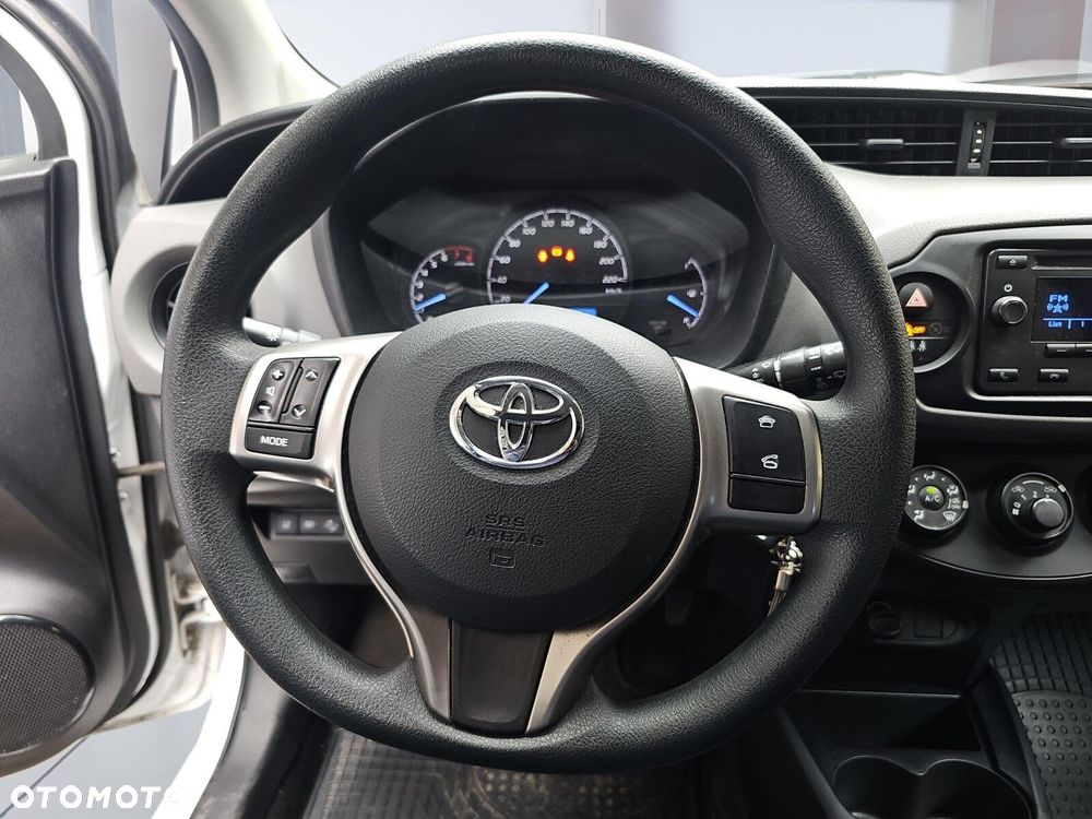 Toyota Yaris 1.5 Active - 10