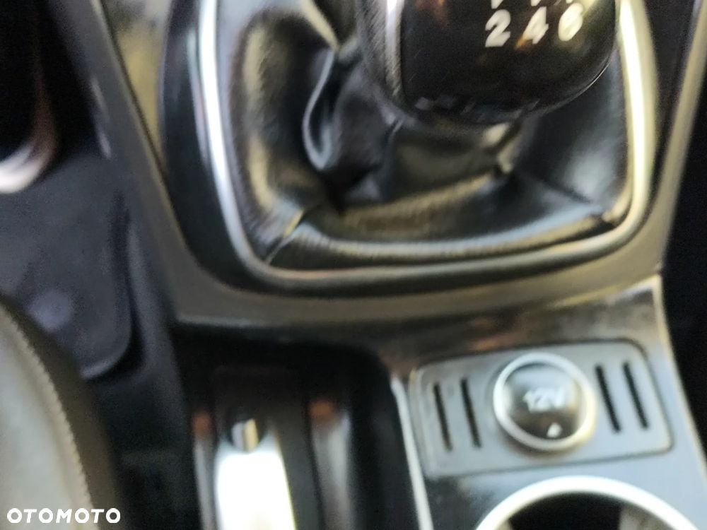 Ford Kuga 2.0 TDCi FWD Titanium - 30