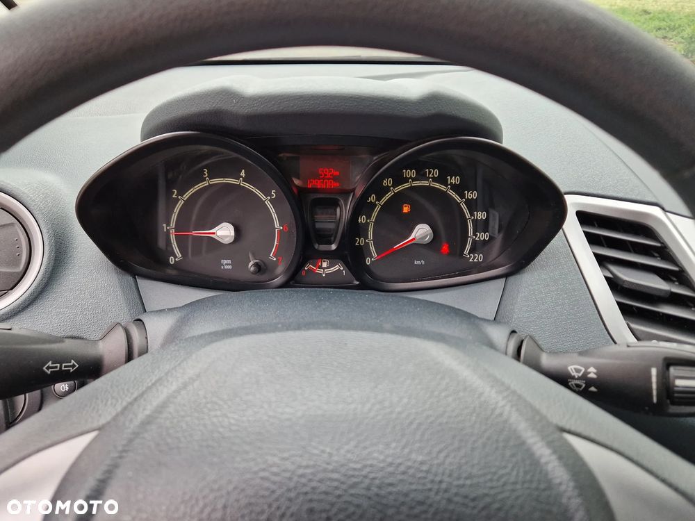 Ford Fiesta 1.4 Champions Edition - 24