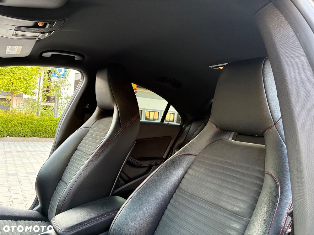 Mercedes-Benz CLA 180 AMG Line - 19