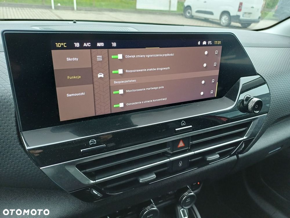 Citroën C4 1.2 PureTech Max S&S EAT8 - 23