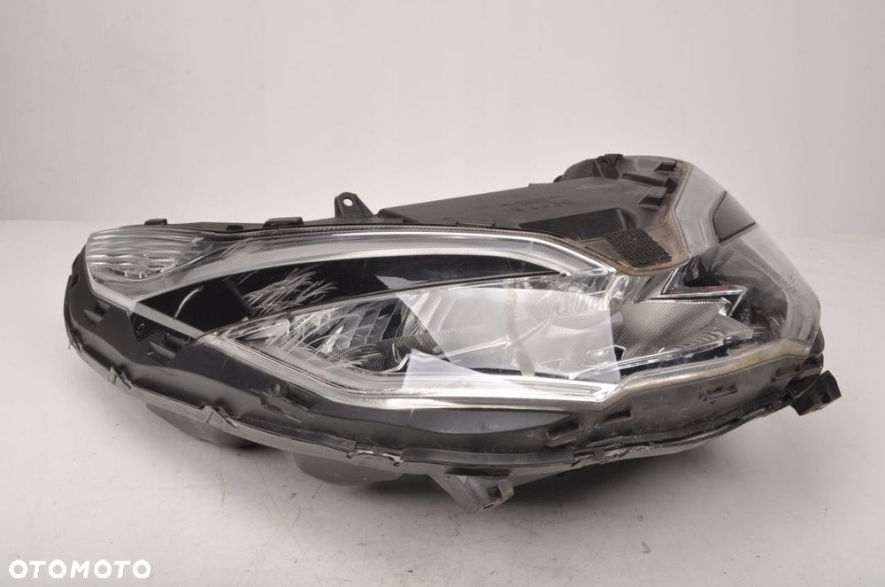 HONDA PCX 125 LAMPA PRZÓD PRZEDNIA 19R - 13