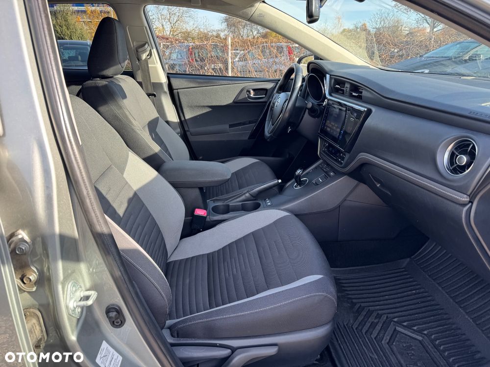 Toyota Auris Touring Sports Hybrid Edition-S - 23