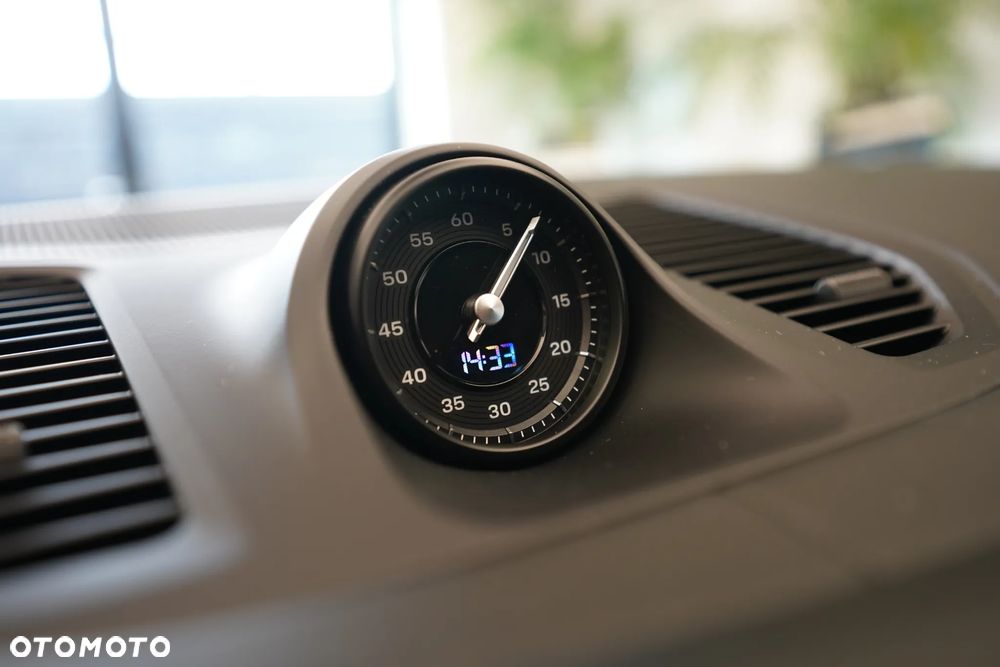 Porsche Cayenne - 22