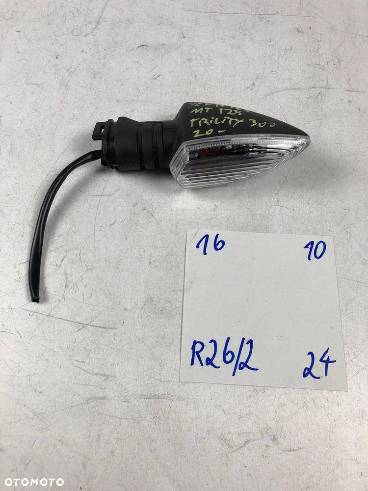 Yamaha YZF R 125 19- Kierunkowskaz Lewy Przedni Prawy Tył - 1