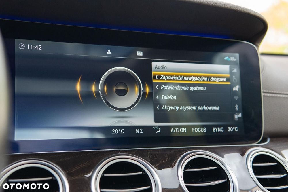 Mercedes-Benz Klasa E 220 d 9G-TRONIC Exclusive - 32