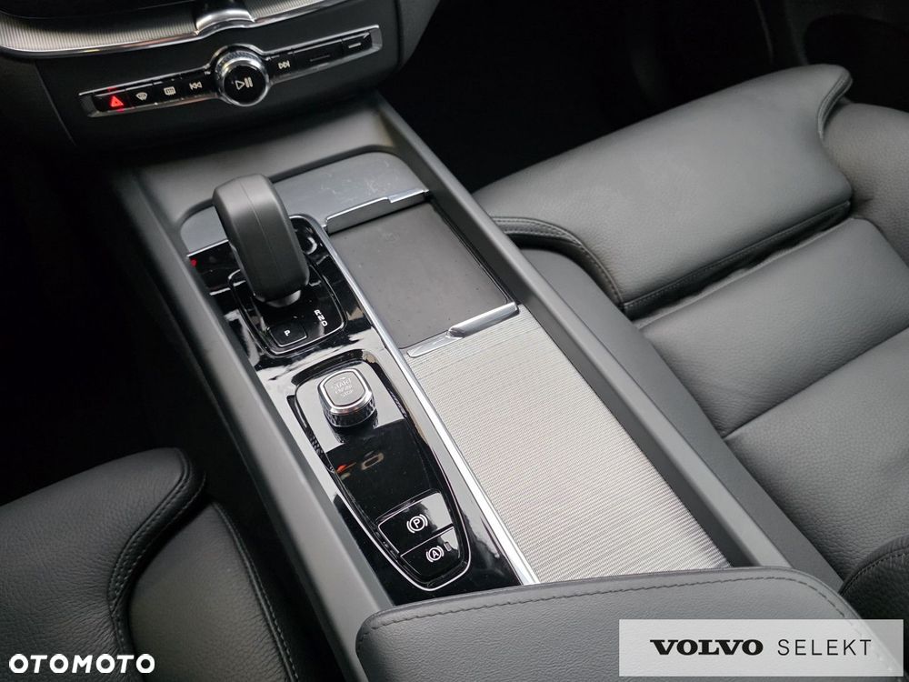 Volvo XC 60 - 30