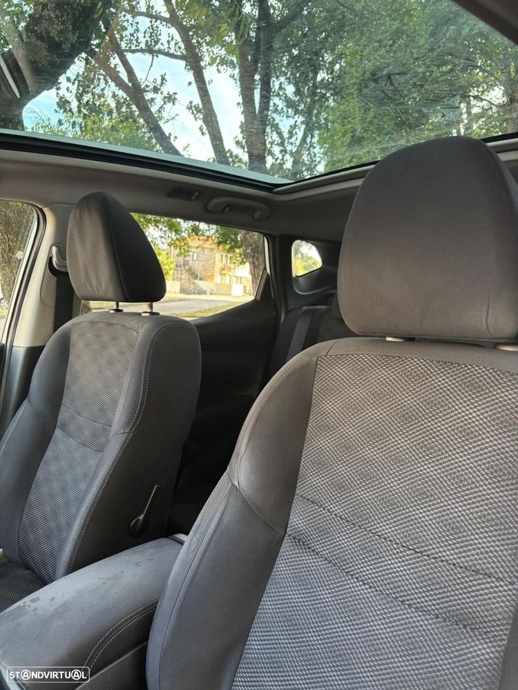 Nissan Qashqai 1.6 dCi Tekna Xtronic - 27